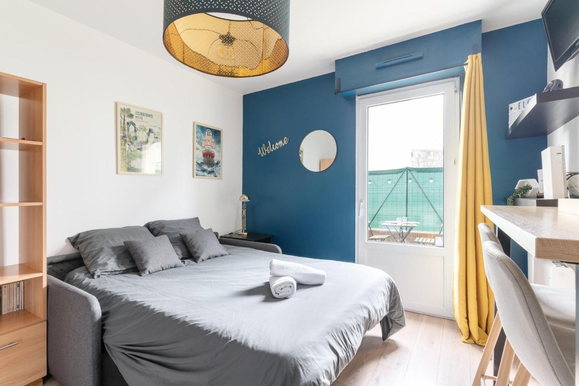 Studio Centre-Ville Avec Terrasse Et Parking Securise Gratuit น็องต์ ภายนอก รูปภาพ